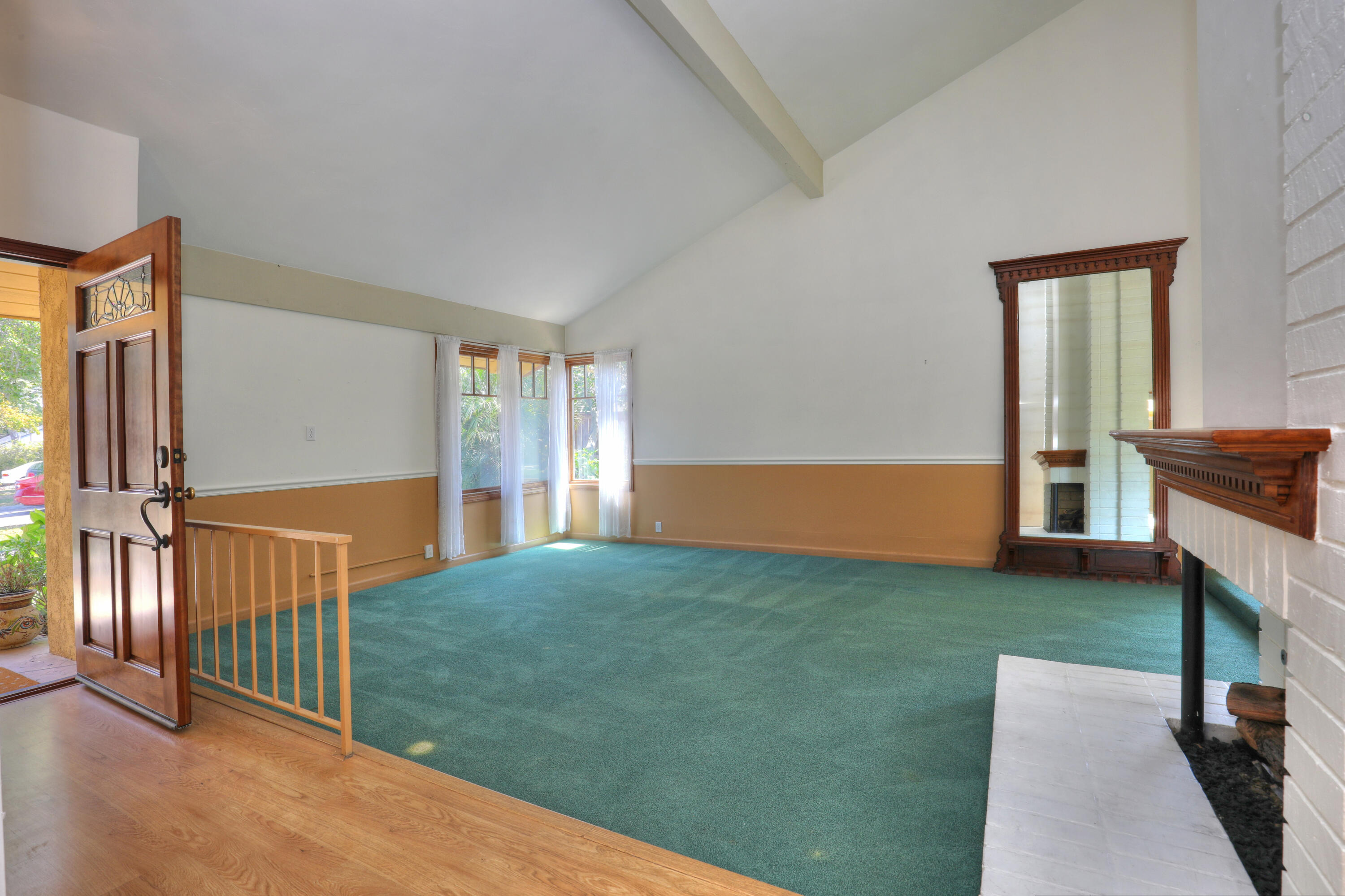 7167 Armstrong Road Goleta, CA 93117 - Photo 8 of 38 Living Room