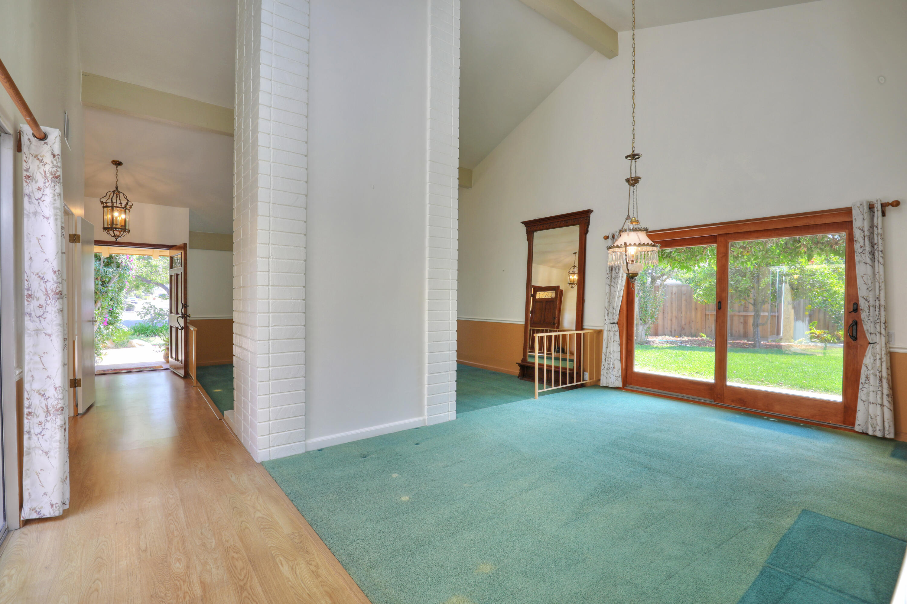 7167 Armstrong Road Goleta, CA 93117 - Photo 10 of 38 Dining Room