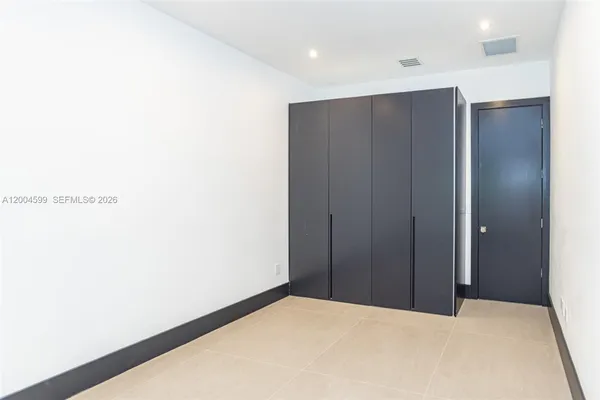 $40,000 | 2440 North Shore Terrace, Miami Beach, FL 33141