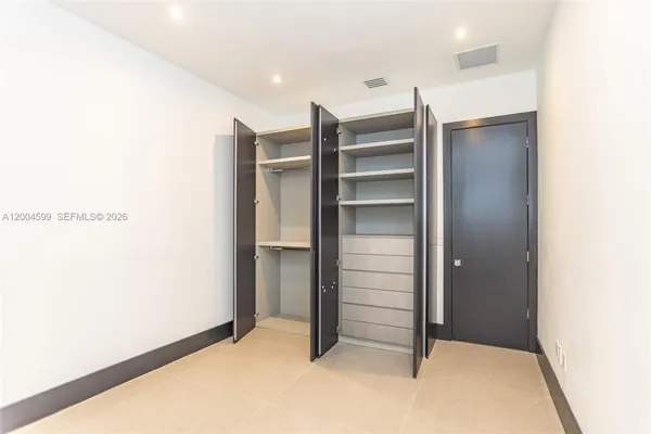 $40,000 | 2440 North Shore Terrace, Miami Beach, FL 33141