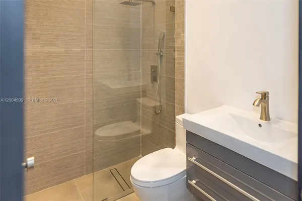 $40,000 | 2440 North Shore Terrace, Miami Beach, FL 33141