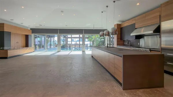 $40,000 | 2440 North Shore Terrace, Miami Beach, FL 33141