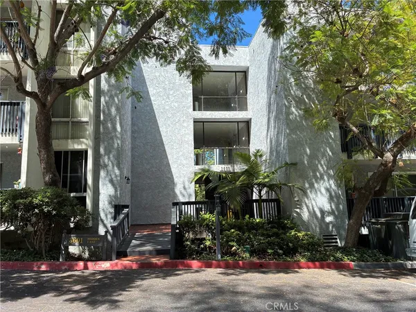 $3,200 | 3601 West Hidden Lane, Unit 201, Rolling Hills Estates, CA 90274