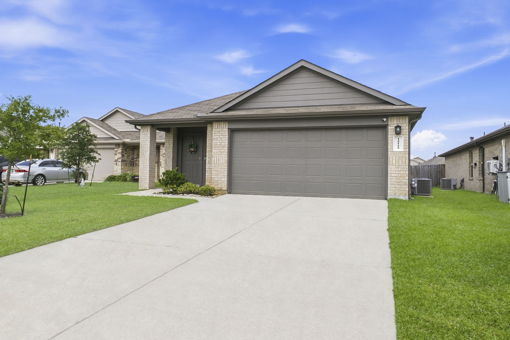 14114 Sandy Pnes Court Conroe, TX 77302 - Photo 3 of 43
