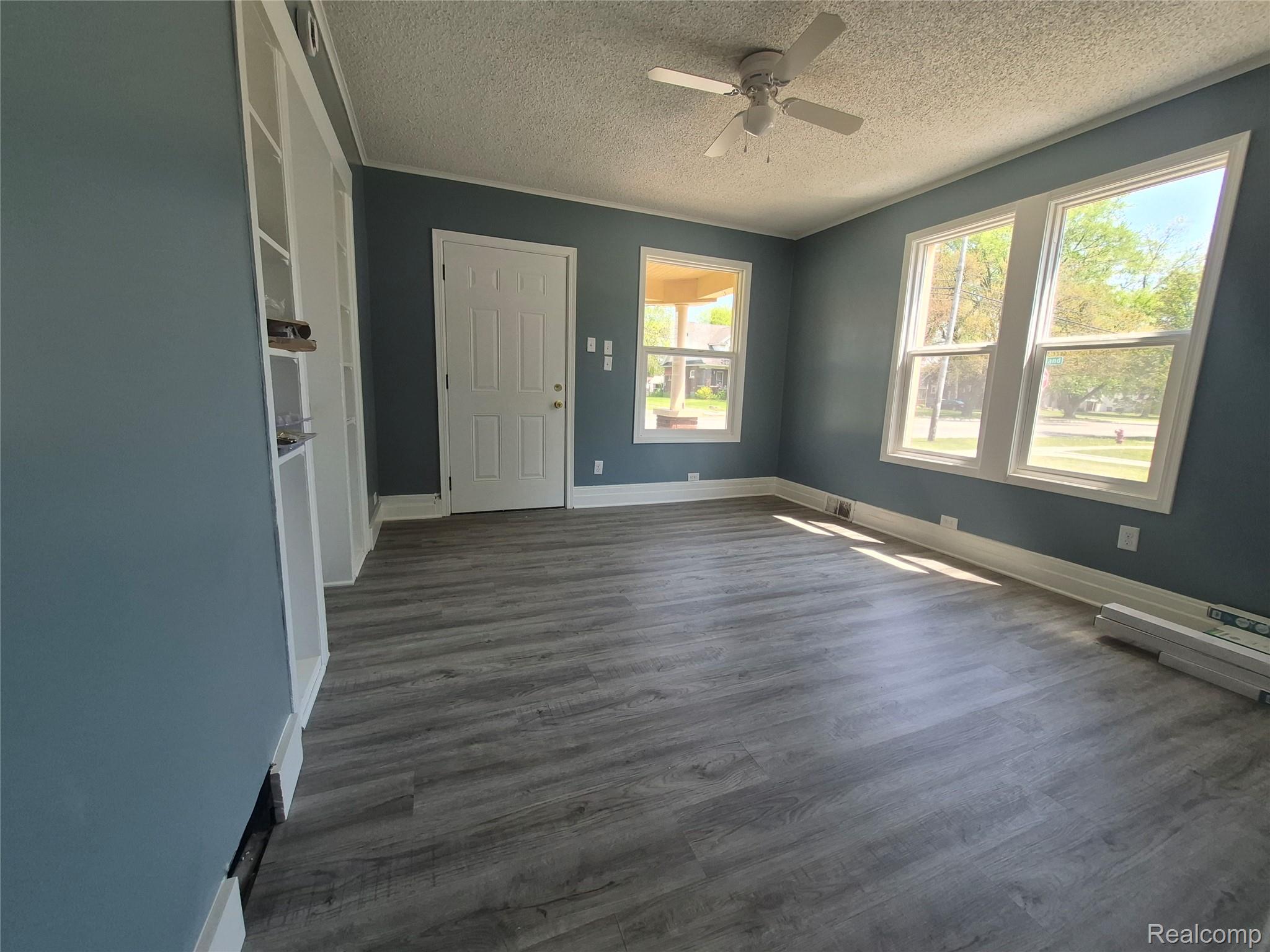 16758 Frazho Road Roseville, MI 48066 - Photo 24 of 53 20260517_120930.jpg