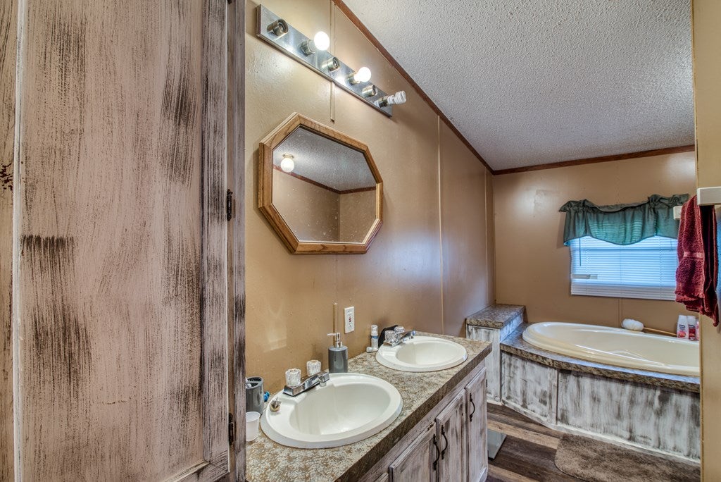 205 Spring Hollow Road Marion, VA 24354 - Photo 11 of 24 Gallery Image 11