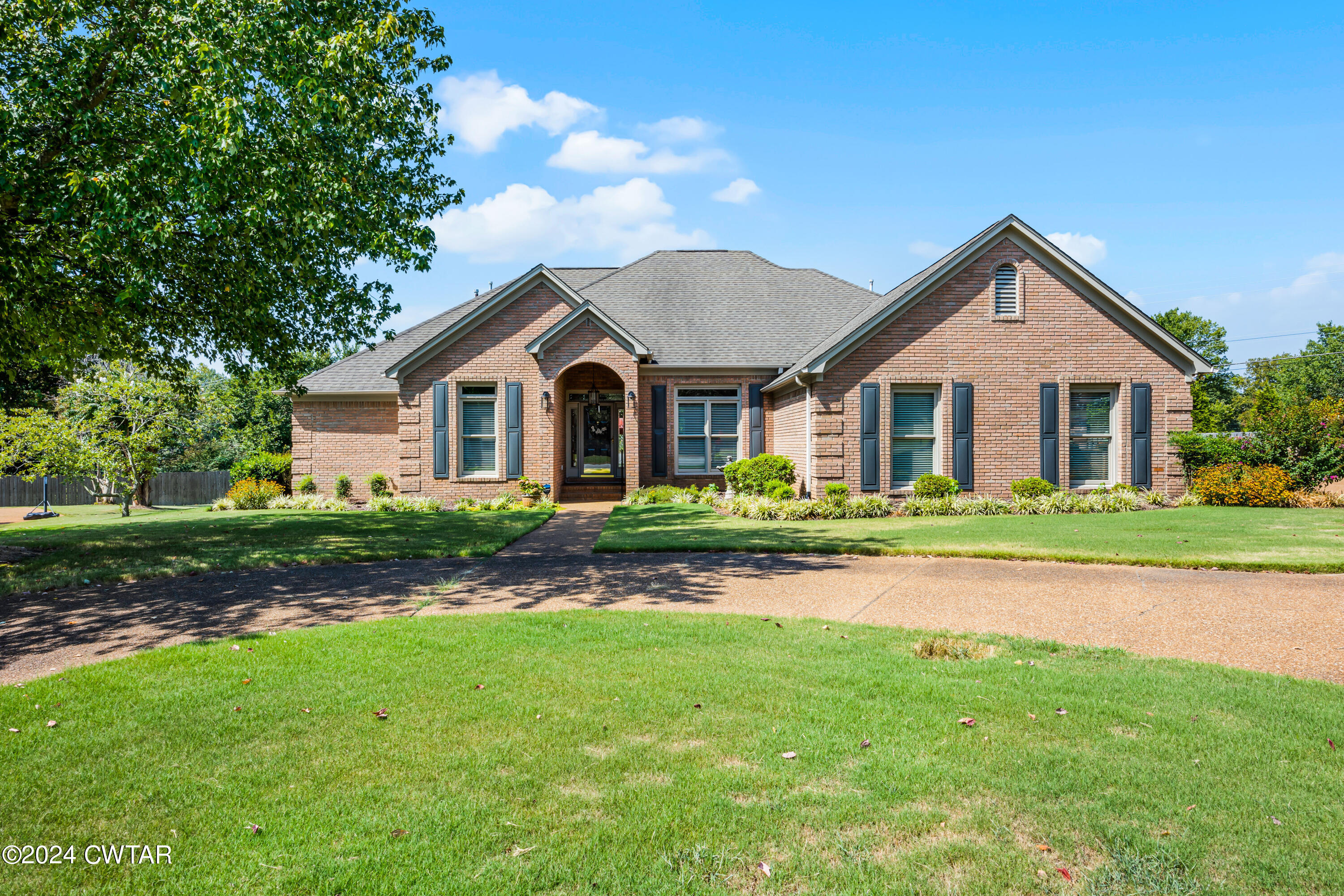 5 Ridgefield Place Jackson, TN 38305 - Photo 1 of 25 DG2A2291