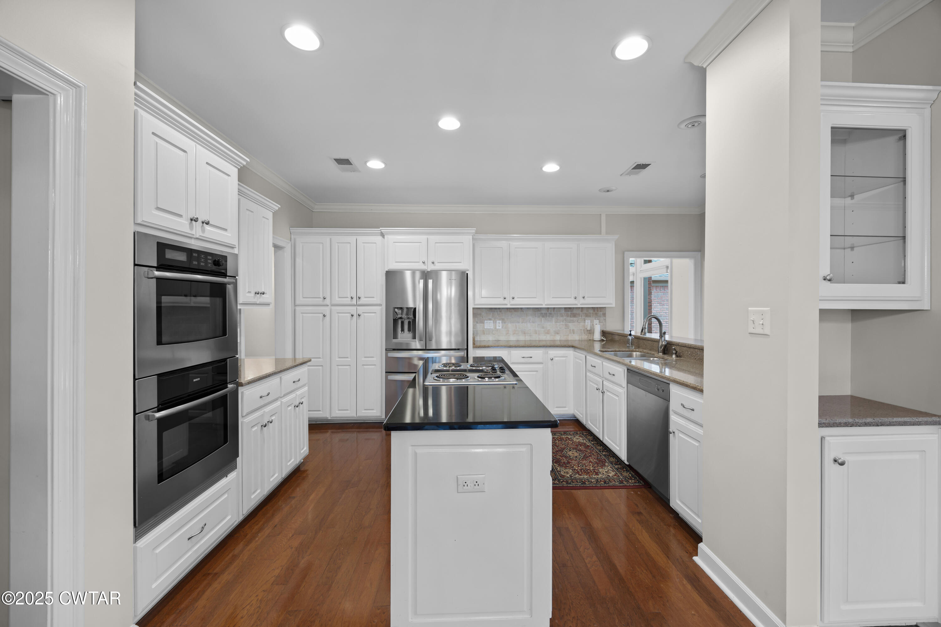 5 Ridgefield Place Jackson, TN 38305 - Photo 2 of 25 1