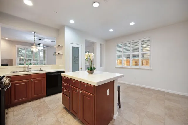 $450,000 | 2060 Sierra View Circle, Unit 2, Lincoln, CA 95648