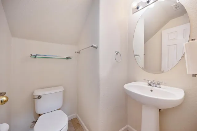 $450,000 | 2060 Sierra View Circle, Unit 2, Lincoln, CA 95648