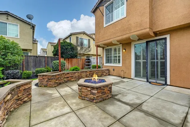$450,000 | 2060 Sierra View Circle, Unit 2, Lincoln, CA 95648