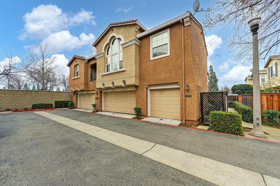 2060 Sierra View Circle, Unit 2 Lincoln, CA 95648 - Photo 3 of 31