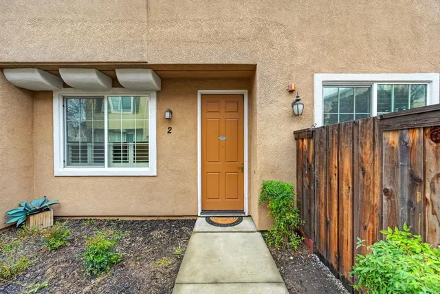 $450,000 | 2060 Sierra View Circle, Unit 2, Lincoln, CA 95648