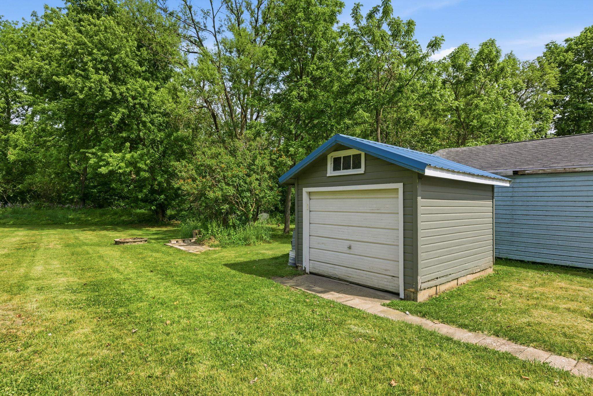 5209 South County Rd D Afton, WI 53501 - Photo 32 of 35