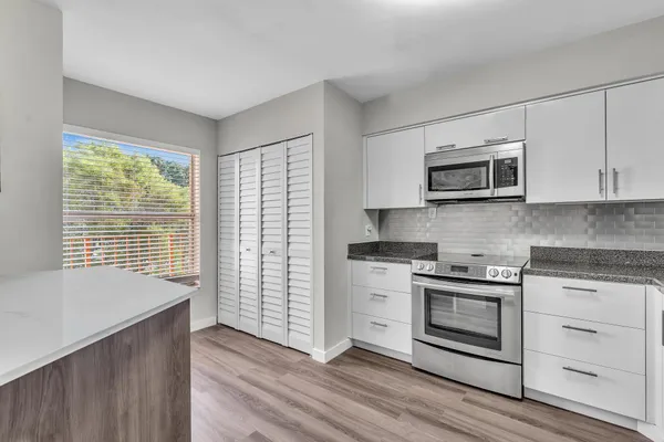 $2,100 | 14623 Bonaire Boulevard, Unit 410, Delray Beach, FL 33446