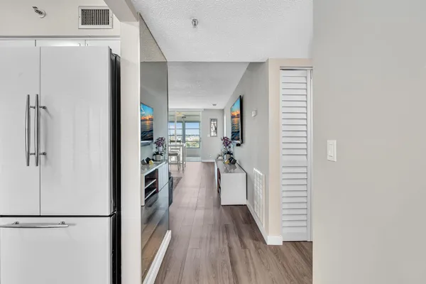 $2,100 | 14623 Bonaire Boulevard, Unit 410, Delray Beach, FL 33446