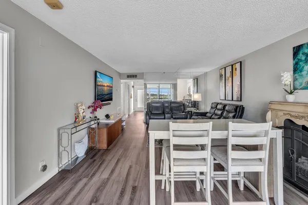 $2,100 | 14623 Bonaire Boulevard, Unit 410, Delray Beach, FL 33446