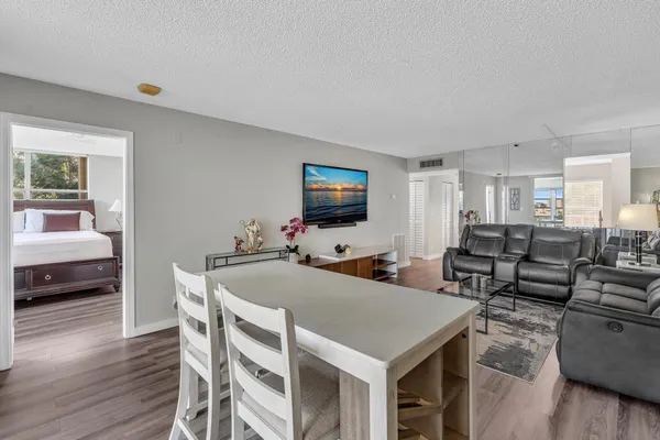 $2,100 | 14623 Bonaire Boulevard, Unit 410, Delray Beach, FL 33446