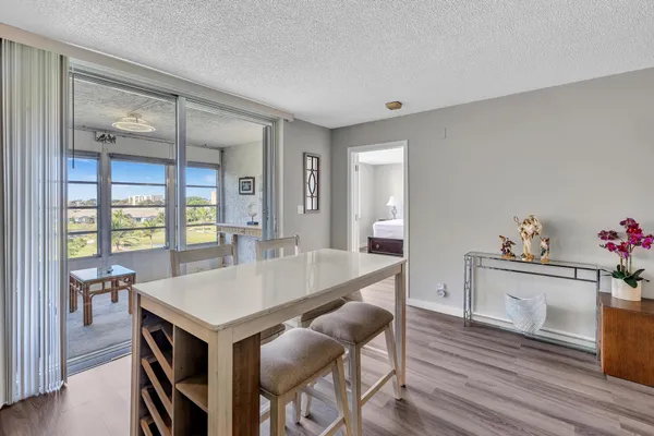 $2,100 | 14623 Bonaire Boulevard, Unit 410, Delray Beach, FL 33446