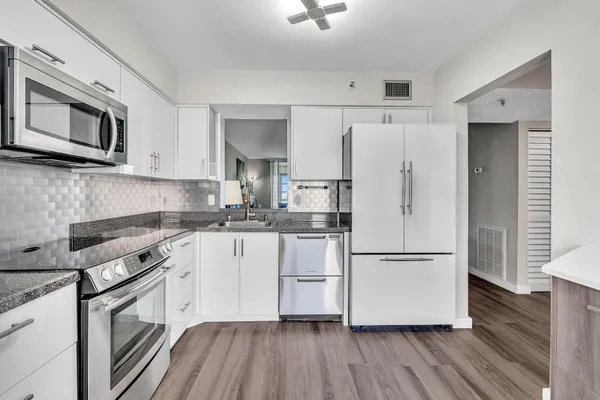 $2,100 | 14623 Bonaire Boulevard, Unit 410, Delray Beach, FL 33446