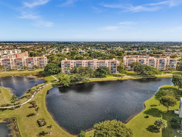 $2,100 | 14623 Bonaire Boulevard, Unit 410, Delray Beach, FL 33446