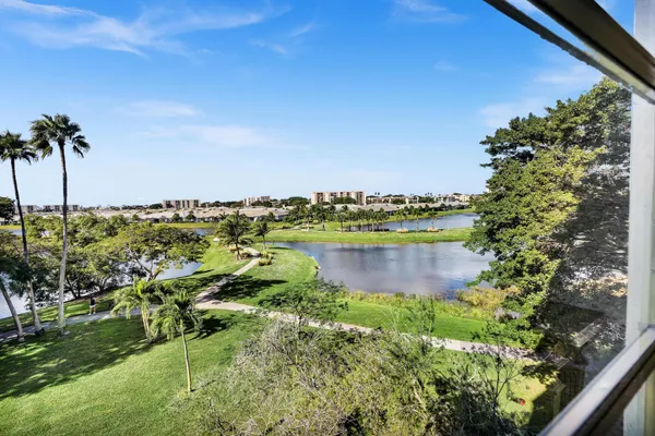 $2,100 | 14623 Bonaire Boulevard, Unit 410, Delray Beach, FL 33446