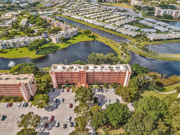 $2,100 | 14623 Bonaire Boulevard, Unit 410, Delray Beach, FL 33446