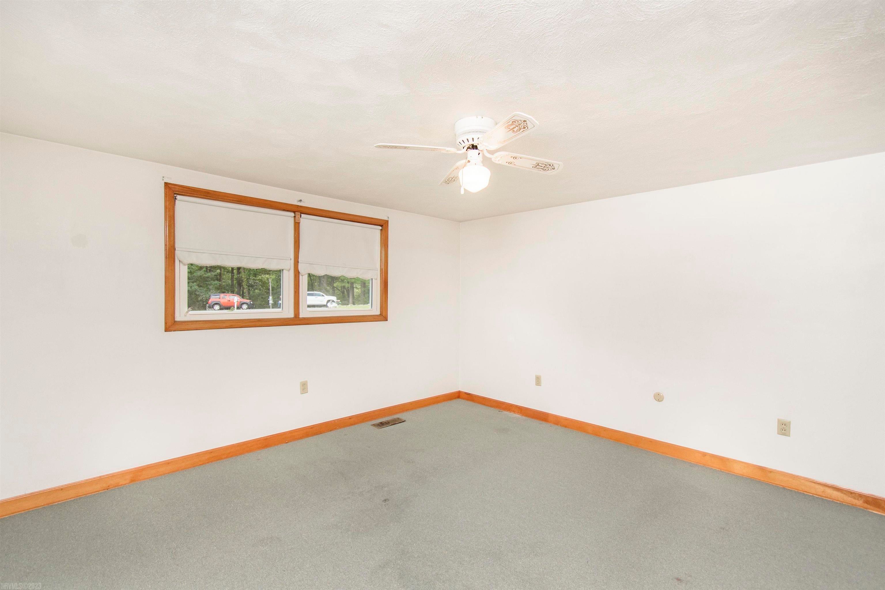 4350 Burma Road Radford, VA 24141 - Photo 32 of 45 Gallery Image 32