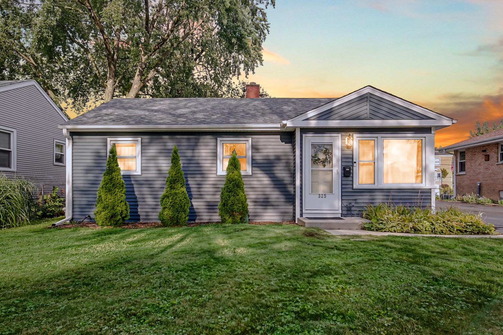 325 South Wisconsin Avenue Addison, IL 60101 - Photo 1 of 16 Gallery Image 1