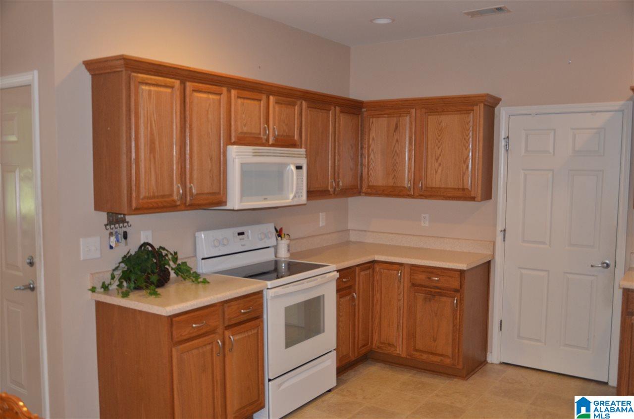 809 11th Place Pleasant Grove, AL 35127 - Photo 8 of 21
