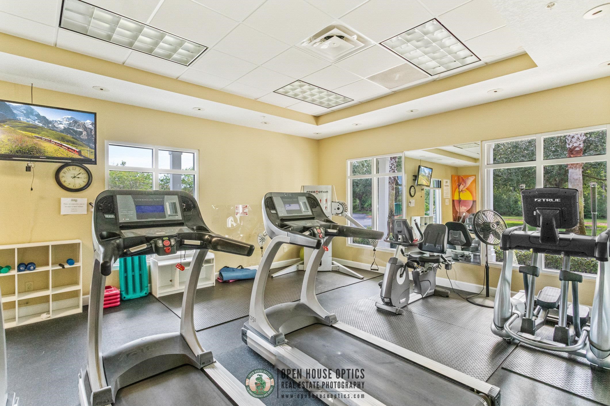 554 Wooded Crossing Circle St. Augustine, FL 32084 - Photo 39 of 43 a view of a room with gym equipment