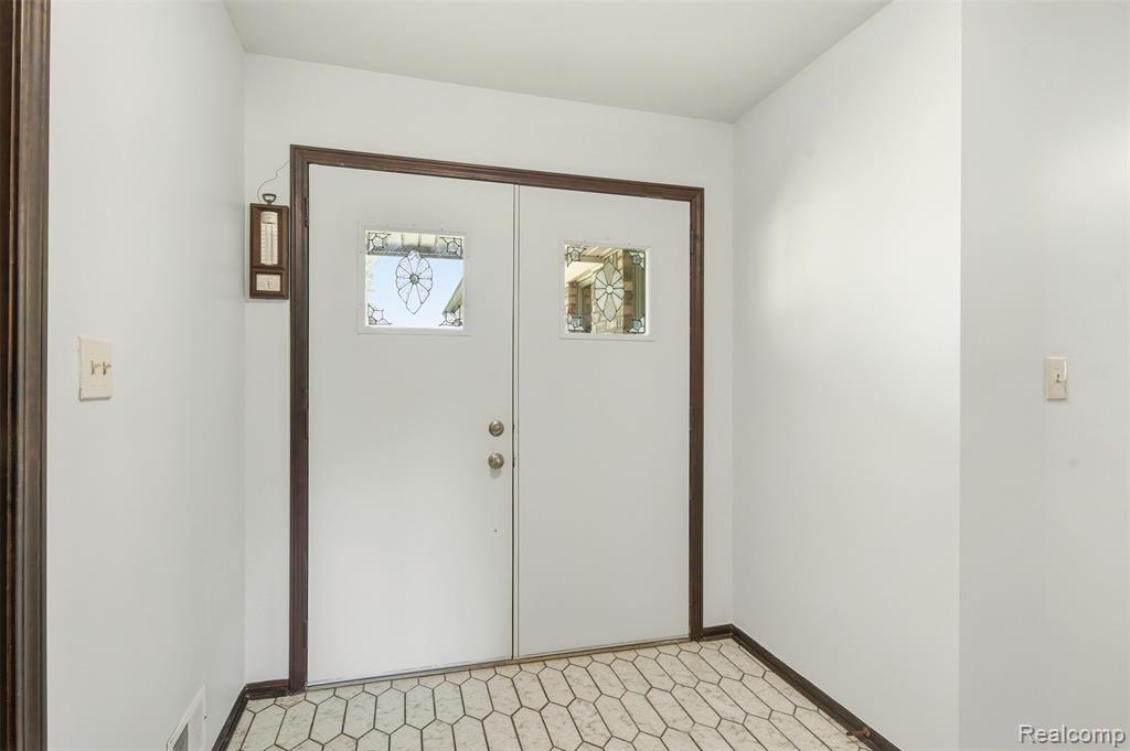 29940 29 Mile Road New Haven, MI 48048 - Photo 5 of 53