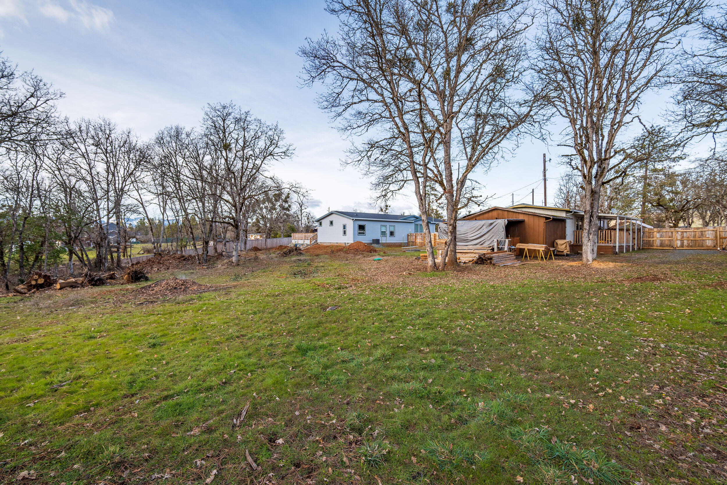 127 Harris Road Grants Pass, OR 97526 - Photo 34 of 37 127HarrisRd-039