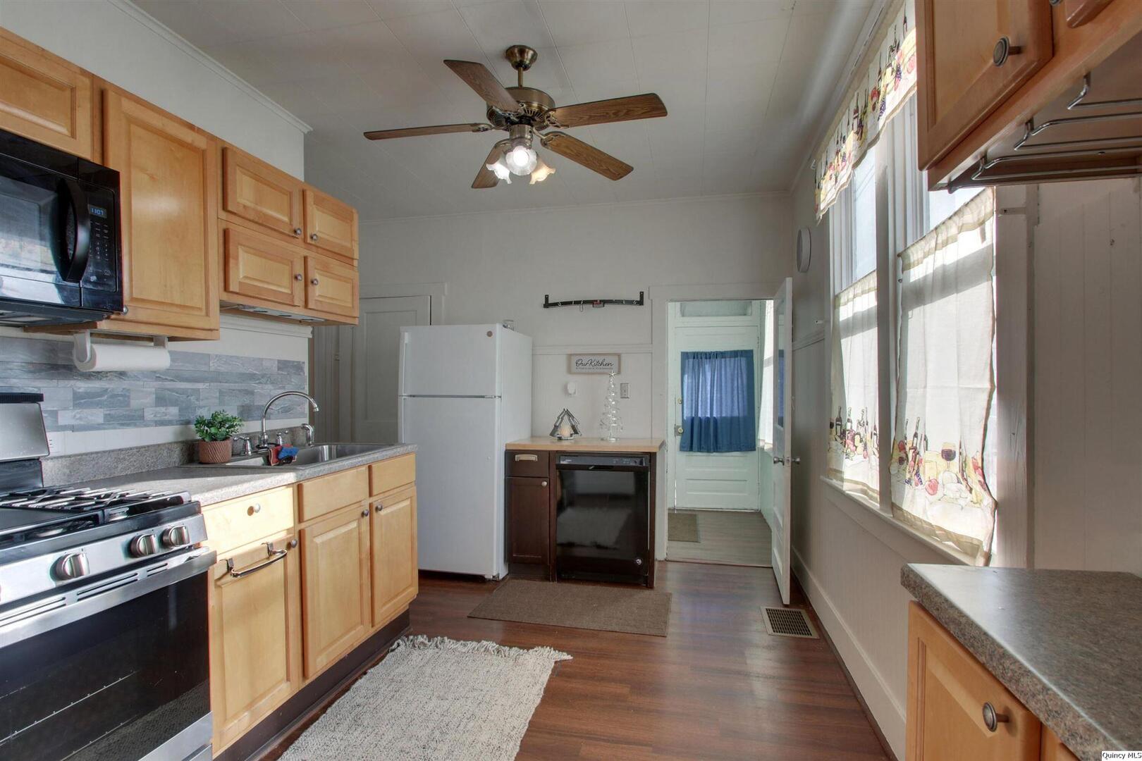 1031 South 12th Street Quincy, IL 62301 - Photo 18 of 22