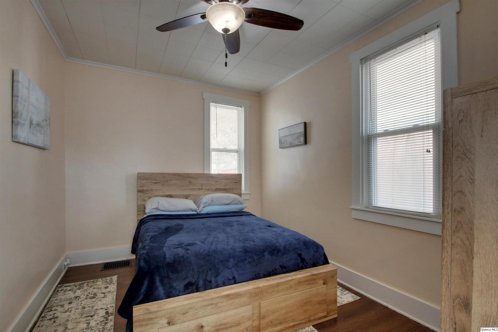 1031 South 12th Street Quincy, IL 62301 - Photo 3 of 22