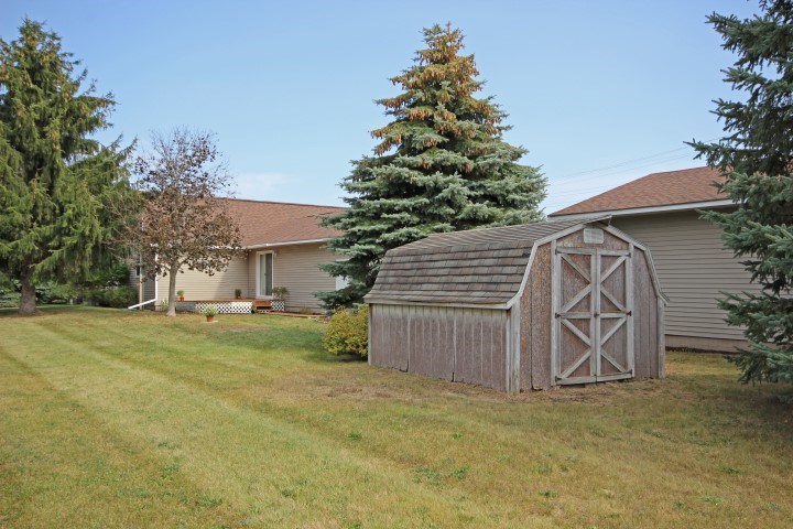 835 North Keystone Road Traverse City, MI 49696 - Photo 11 of 37 1838979-10.JPG
