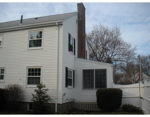 70 Livermore Road Belmont, MA 02478 - Photo 3 of 17 Gallery Image 3
