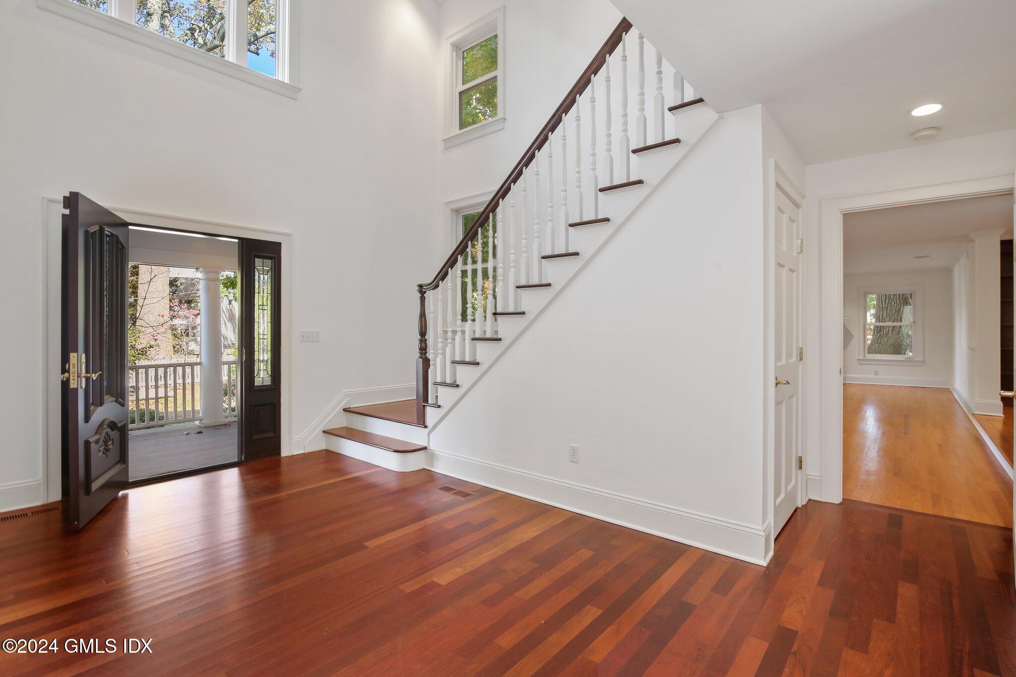 52 Hendrie Avenue Riverside, CT 06878 - Photo 4 of 18 1-web-or-mls-52-hendrie-ave