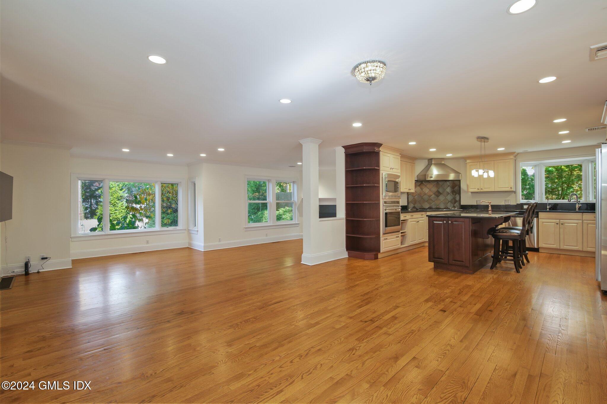 52 Hendrie Avenue Riverside, CT 06878 - Photo 8 of 18 15-web-or-mls-52-hendrie-ave