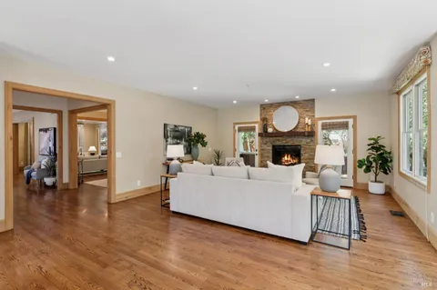 $3,398,000 | 6 Hunter Creek, Fairfax, CA 94930