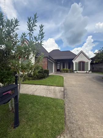 $300,000 | 414 Little Pond Lane, Breaux Bridge, LA 70517