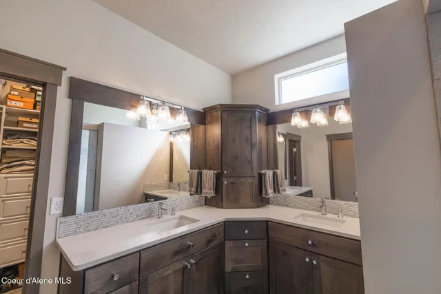 $924,900 | 13105 East Copper River Lane, Spokane, WA 99206