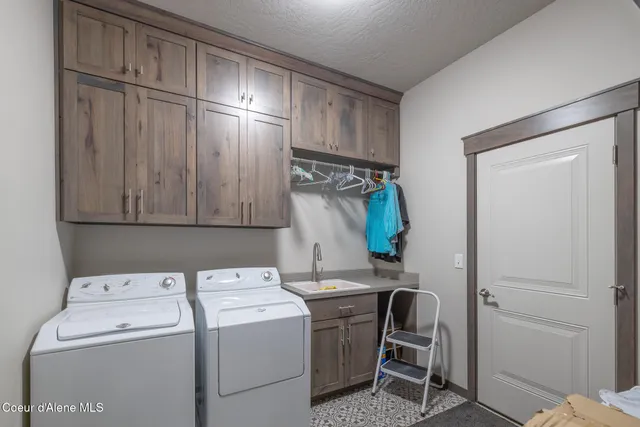 $924,900 | 13105 East Copper River Lane, Spokane, WA 99206