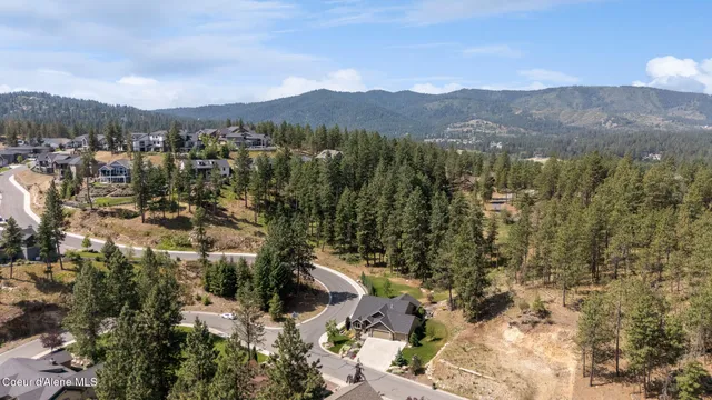 $924,900 | 13105 East Copper River Lane, Spokane, WA 99206