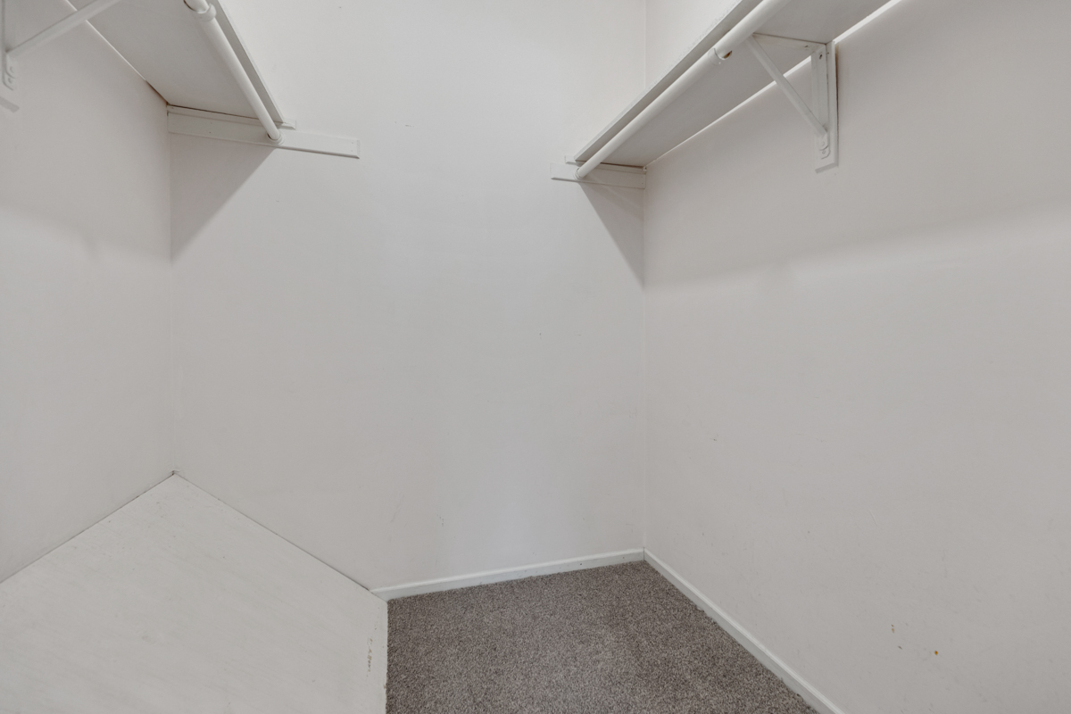 262 Inverrary Lane Deerfield, IL 60015 - Photo 17 of 26