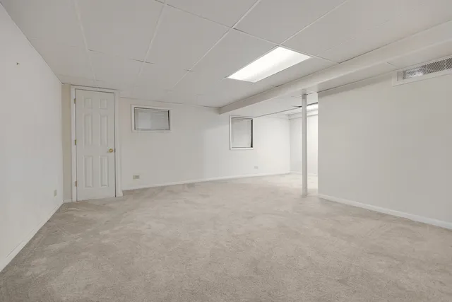 $299,000 | 262 Inverrary Lane, Deerfield, IL 60015