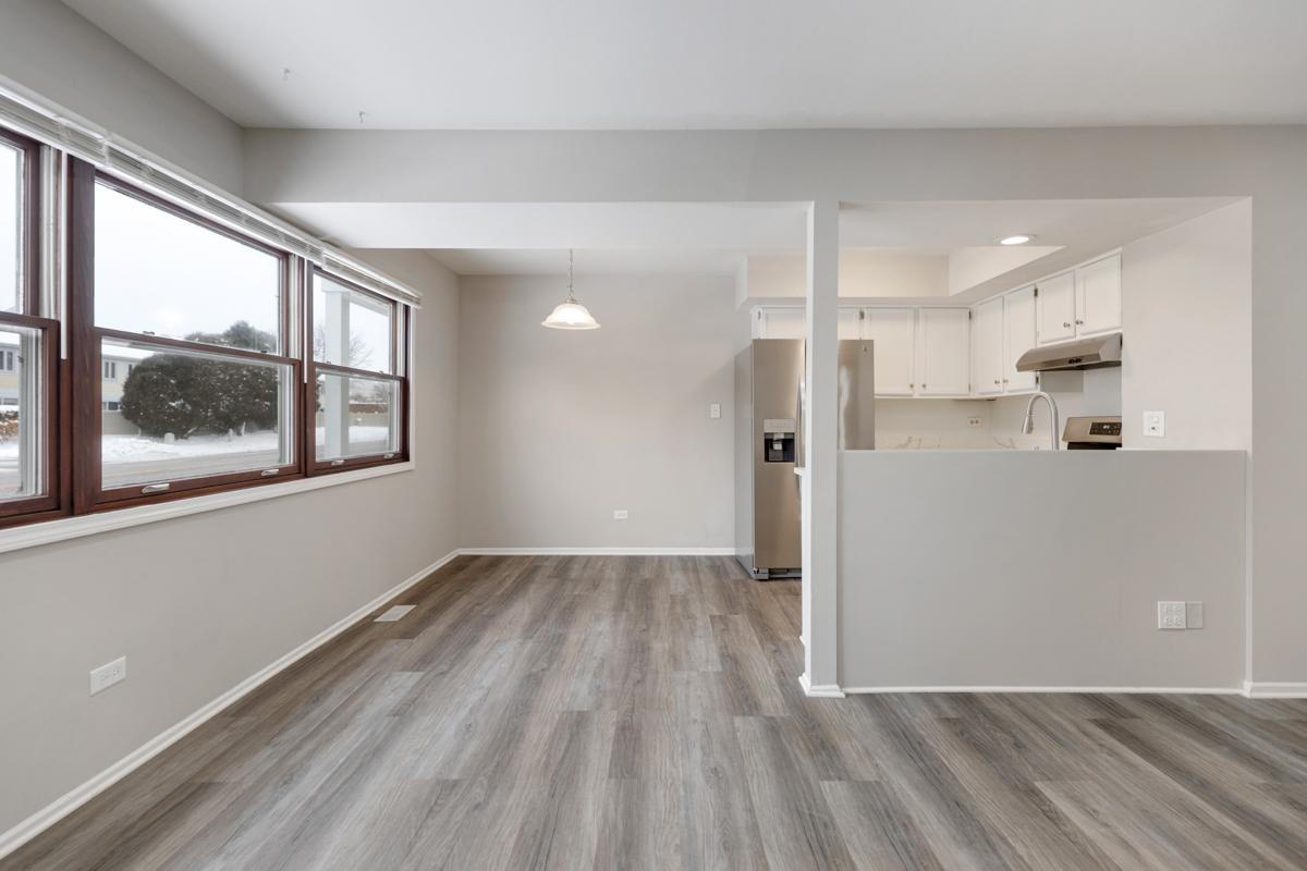 262 Inverrary Lane Deerfield, IL 60015 - Photo 7 of 26