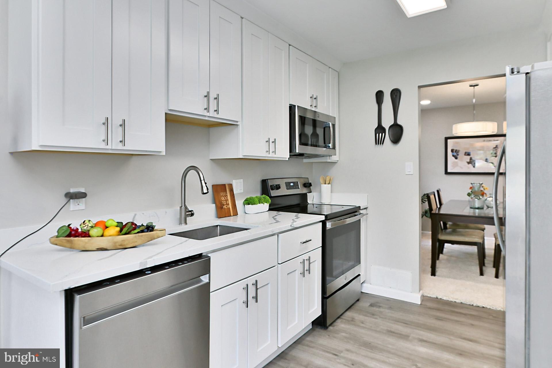 6401 Limerick Court Springfield, VA 22152 - Photo 14 of 50 New (2022) stainless appliances