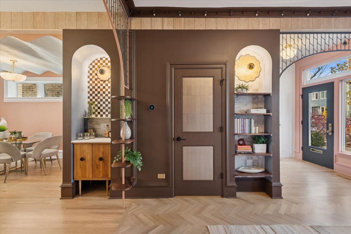 2337 West Belden Avenue Chicago, IL 60647 - Photo 23 of 53 a view of a interior of the house