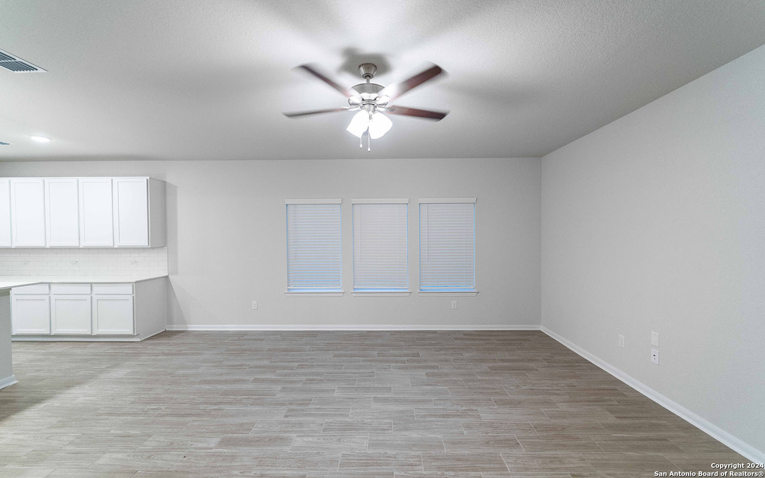 300 Jills Path Seguin, TX 78155 - Photo 4 of 14